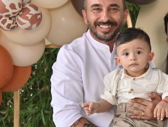Ülkenin tanınan ve sevilen simalarından Tolga Kınacı hayatını kaybetti