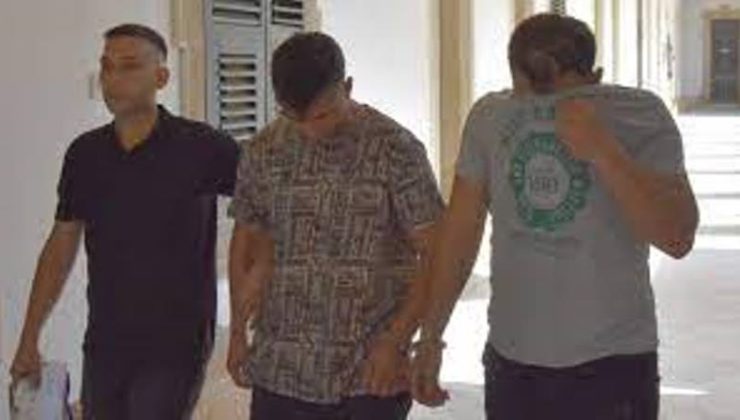 Yeşil Reçete ile satılması gereken 56 adet hap park halindeki arabadan çıktı 2 kişi tutuklanarak mahkemeye çıkartıldı
