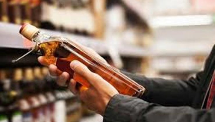Ruhsatsız içki satan iki kafe işletmecisine yasal işlem başlatıldı 678 alkollü içkiye de el kondu