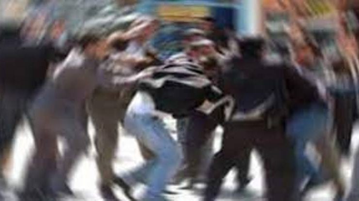 Mağusa’daki kavgada bir kişinin göz altındaki kemiği kırıldı kavgaya karışan 5 kişi tutuklandı