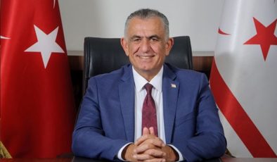 Milli Eğitim Bakanı Nazım Çavuşoğlu, Türkçe ders kitaplarında yapılan değişikliklere dikkat çekti, “Kitaplardaki görseli savunuyorum” dedi.