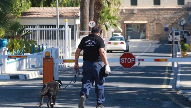 3 yıldır Mesai saatleri içerisinde KKTC’ye geçen Merkezi Cezaevinde görevli Rum Gardiyan Çavuş açığa alındı