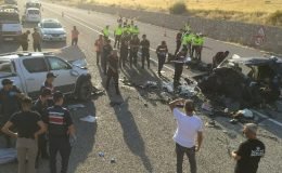 Feci kazada ortalık savaş alanına döndü: Çok sayıda ölü ve yaralı var
