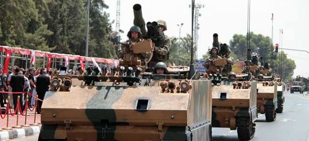30 Ağustos Zafer Bayramı’nın 101. yıldönümü Dr. Fazıl Küçük Bulvarı’nda resmi geçit töreni ile kutlandı