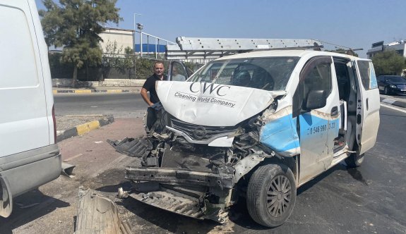 Lefkoşa’da Dr. Fazıl Küçük Bulvarı’nda dikkatsiz sürünün neden olduğu trafik kazasında 7 kişi yaralandı