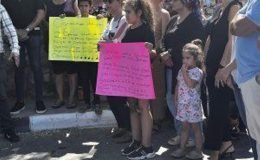 Alsancak İlkokulu Okul Aile Birliği Başkanı Derviş Şah, “Yapamıyorsanız söyleyin öğretmeni de biz bulalım!”