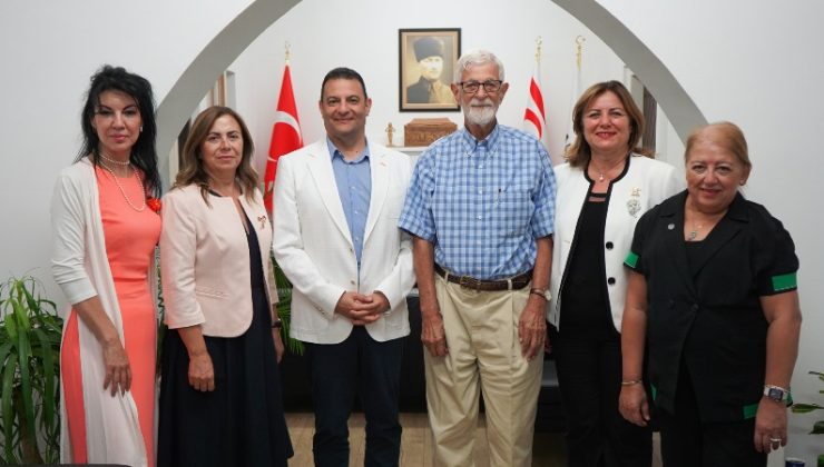 Prof. Dr. Vamık Volkan ARUCAD Rektörünü Ziyaret Etti