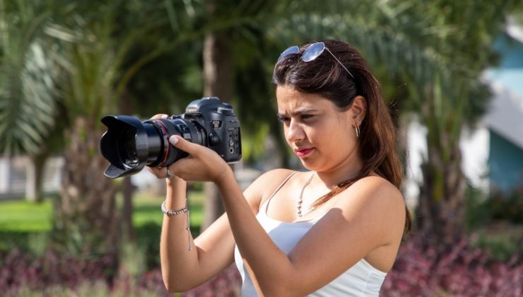 DAÜ İ Yeni Medya ve Gazetecilik Bölümü öğrencisi Hatice Melisa Santürk ve Sinema ve Televizyon Bölümü mezunu Sadık Tevfik Kayrakçı Türkiye Gazeteciler Cemiyeti (TGC) Aydın Doğan Genç İletişimciler Yarışması’nda ikincilik ödülüne layık görüldüler.