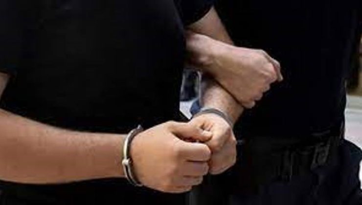Ülkede yasal hiçbir izni olmadan kaçak yaşayan 4 kişi daha tutuklandı ve haklarında yasal işlem başlatıldı