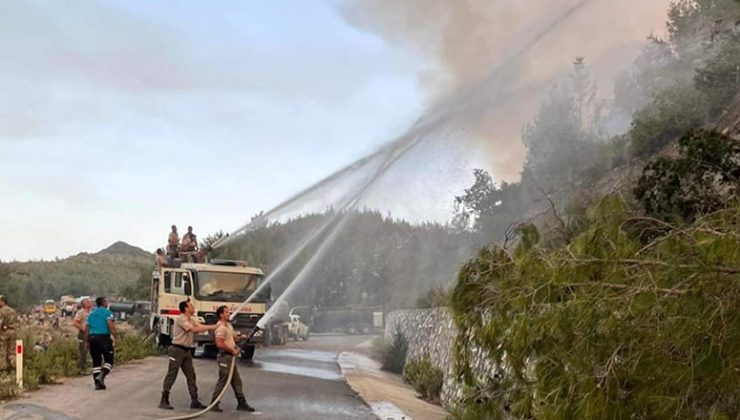 Tatlısu bölgesindeki 15 dönümlük arazi içerisinde yangın çıktı
