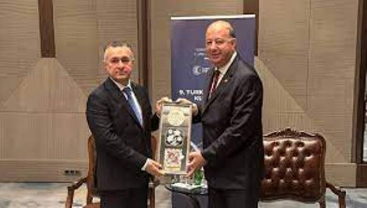 Dinçyürek, Azerbaycan Sağlık Bakanı Teymur Musayev ile görüştü