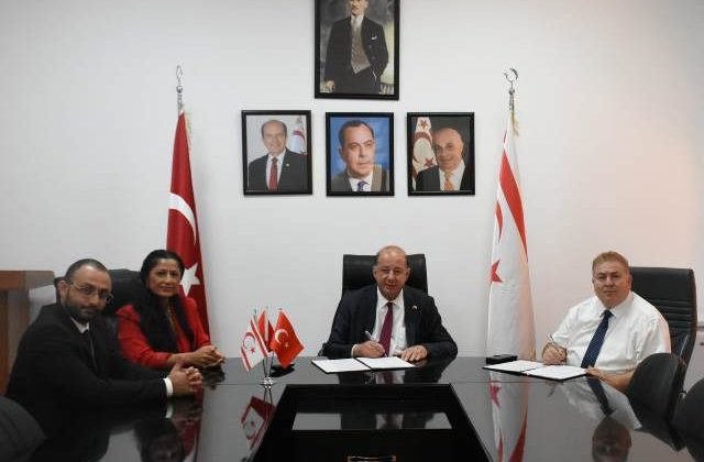 Uyuşturucu ve alkol bağımlılarının tedavisi ve rehabilitasyonunun pembe köşk’te yapılmasına yönelik Sağlık Bakanlığında protokol imzalandı.
