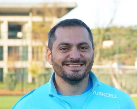Dr. Nevzad Denerel bir futbol kulüp antrenörü tarafından darp edildi