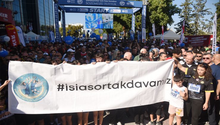 Lefkoşa Maratonu’nda 4 Km’lik halk koşusu yoğun katılım ile gerçekleşti.