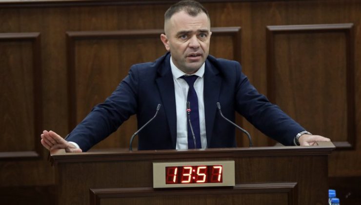 Şahiner ”Limanlarda Devletin kasasına girmesi gereken milyarlar 5 kişiye bölüştürüldü”
