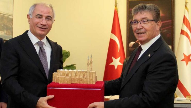 Üstel, AK Parti ve Yeni Azerbaycan Partisi heyetlerini kabul etti