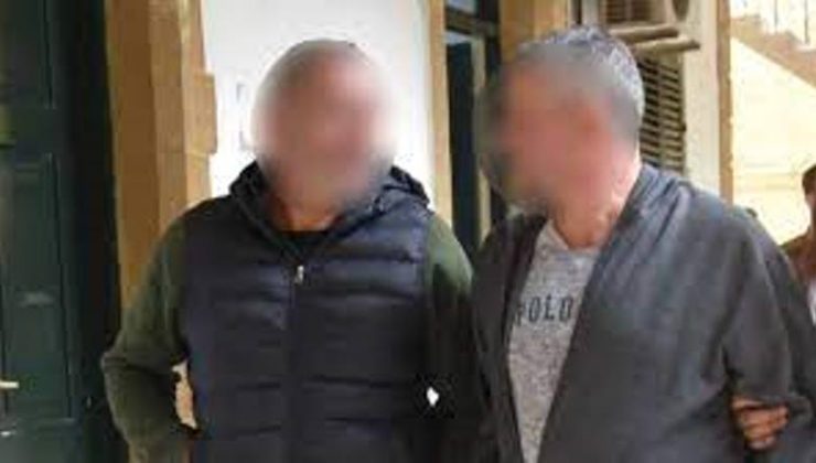 Güney Kıbrıs’tan KKTC’ye, gümrüksüz bir şekilde kaçak olarak getirilen 265 kilo et ile yakalandılar