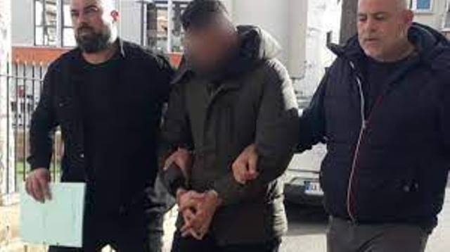 Güney Kıbrıs’tan Kuzey’e geçmek isteyen Rum’un iç çamaşırında uyuşturucu çıktı