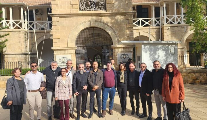 Polisi darp ettikleri iddia edilen ve darp ile ilgili yargılanan 22 Öğretmenin davası ertelendi