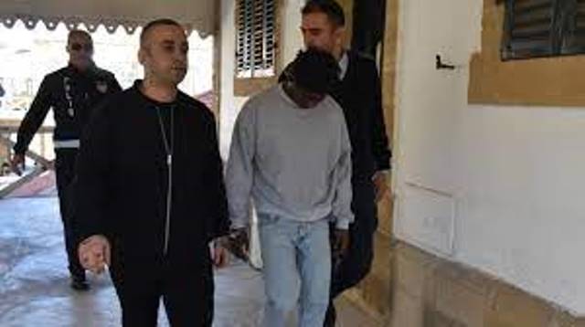 Evrak sahteleme, sirkat ve KKTC’de ikamet izinsiz kalma suçlarından yargılanan Nijerya uyruklu Boakai Andy Jalieba 3 yıl hapislik cezası yedi
