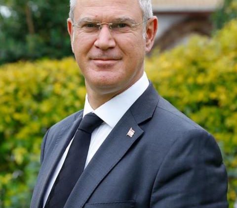 Hasipoğlu “2024 Yılı’nın dünyada barış, KKTC’de refah ve demokrasi yılı olmasını diliyoruz”