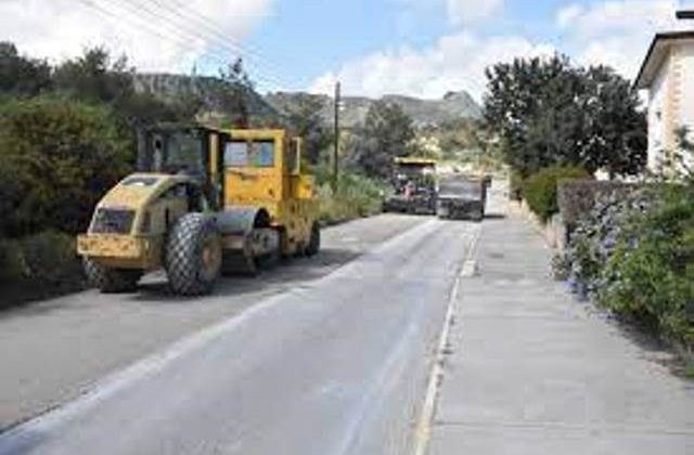 Lefkoşa-Girne Yolunda, Boğaz ile Ciklos mevkii arasında yarın saat 08.00’da yol bakım onarım çalışmaları nedeniyle Girne istikametine trafik kontrollü verilecek.