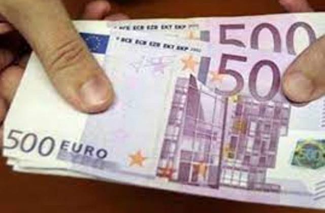 Güney Kıbrıs’ta ‘asgari ücret’ 1000 Euro’ya yükseltiliyor