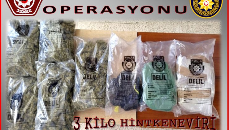 Mormenekşe’de Narkotik ekipleri tarafından gerçekleştirile ‘Baston Operasyonu’nda 3 kilo uyuşturucu ele geçirildi, 2 kişi tutuklandı