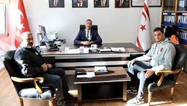 Başbakanlık Müsteşarı Hüseyin Cahitoğlu, ”Milli yüzücü Emre Ersoy’un yanındayız ve elimizden gelen desteği vereceğiz’