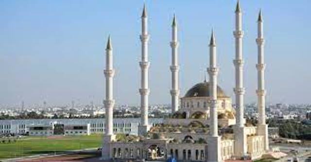 Dr. Suat Günsel Camii açılmadan park yerinin izin alınmadan yapılan park yeri nedeni dava konusu oldu