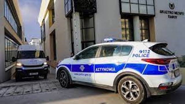 Baf’ta bir savcının aracı kimliği belirsiz şahıslar tarafından kundaklandı