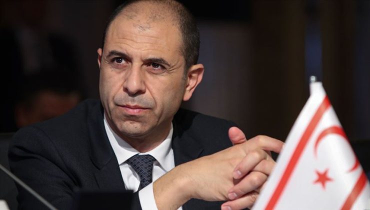 Özersay ”Fikri Ataoğlu, Yönetim Kurulu Başkanlığını yaptığı fonda bulunan kaynağı, yasaya aykırı şekilde DP’ye bağlı başka kurumlara aktarıyor”