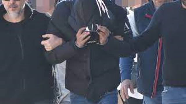 Metehan Sınır Kapısı park alanı içerisinde tasarrufunda uyuşturucu madde tespit edilen O.B mahkemeye çıkartıldı