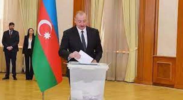 Azerbaycan bir kez daha ‘Aliyev’ dedi! Kutlamalara başladılar