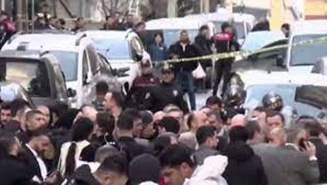 AKP Küçükçekmece Belediye Başkan Adayı Aziz Yeniay’a silahlı saldırı: 1 ölü