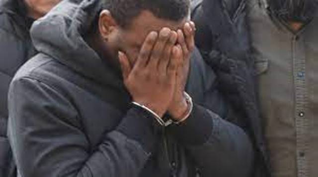 Şüpheli hareketleri sonrasında üzeri aranan D.A’nın üzeerinde uyuşturucu çıktı