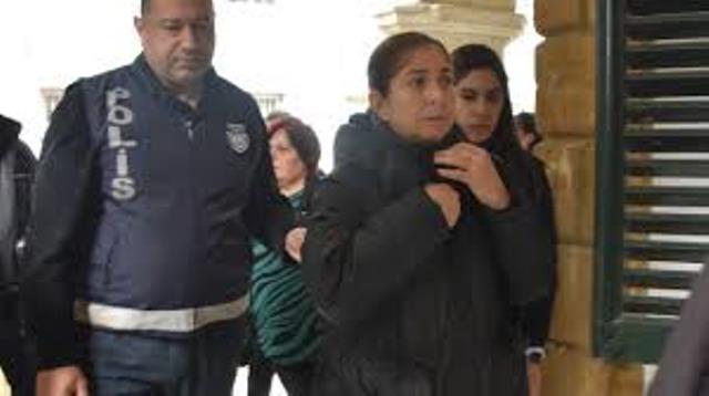 Dipoloma sahtekarlığı soruşturması kapsamında mahkemeye çıkartılan Meray Dürüst, basın emekçisi Serap Şahin’e sözlü tacizde bulunmasına Basın Sen sert eleştiride bulundu