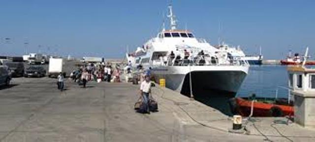 Girne Turizm Limanında üzerinde uyuşturucu madde içerdiğine inanılan 53 adet hap tespit edilen bir kişi tutukladı