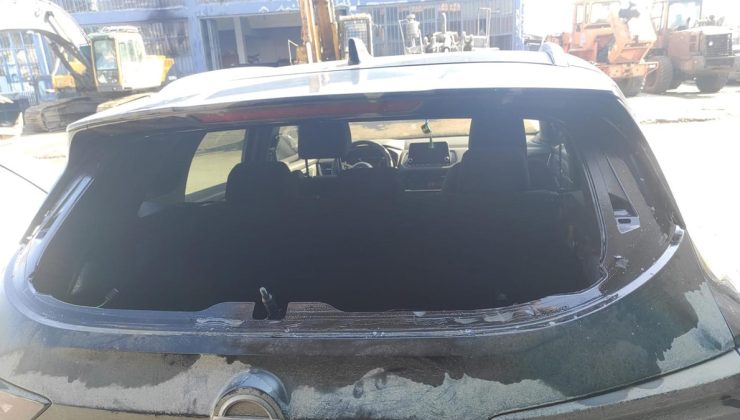 Belediye başkanının aracına saldırı, pankartına 11 kurşun – Sözcü
