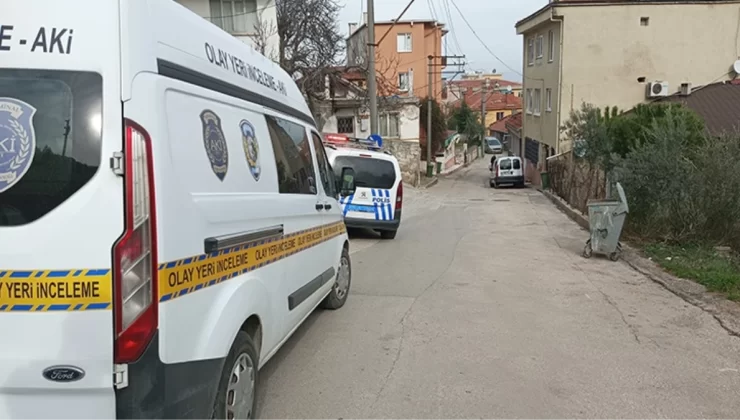 Dini nikahla birlikte yaşadığı kadına şiddet uygulayan adam bıçaklandı