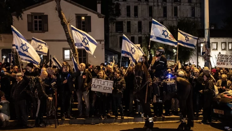 İsrail’in başkenti Tel Aviv’de Netanyahu öfkesi sokaklara taştı: 3 kişi gözaltında