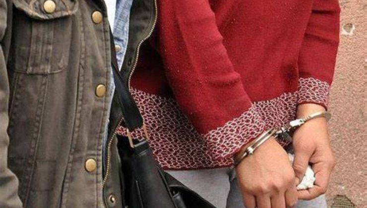 Bafra’da bir site içerisindeki depodan havyar, gül ve lale çalan kadın polis tarafından tutuklandı