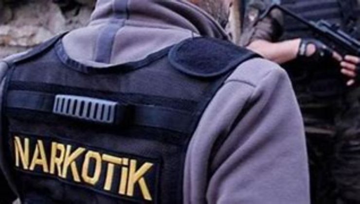 Lefkoşa’da, Boğazköy’de ve Güzelyurt’ta polis tarafından yapılan operasyonlarda uyuşturucu, hassas terazi ile pipo ele geçirildi 8 kişi tutuklandı