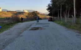 Eşi ile eski çalışanını parkta yakalayan koca cinnet getirdi: 2 yaralı