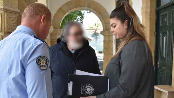 Gönyeli’de yatak odasındaki elbise dolabı içerisinde tüfek ve fişenk bulunan M.T.S teminata bağlandı