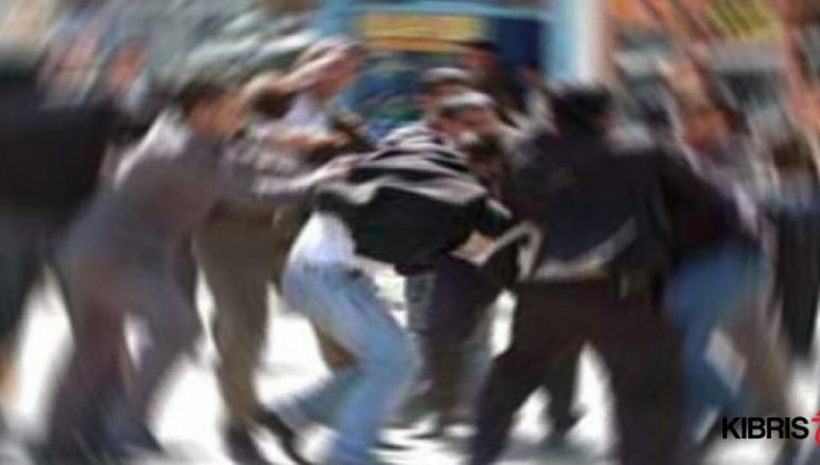 Mağusa’da 3 kişi bir olup 1 kişiyi feci şekilde darp ettikten sonra sol ayak bileğini kırdılar