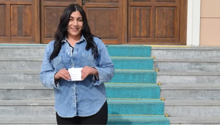 Yapılmayan yola daha fazla dayanamadı, köyün ilk kadın muhtar adayı oldu