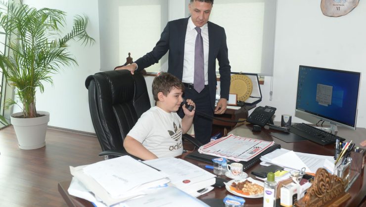 GÖNYELİ ALAYKÖY BELEDİYESİ’NDE KOLTUK BİR GÜNLÜĞÜNE ÇOCUKLARIN