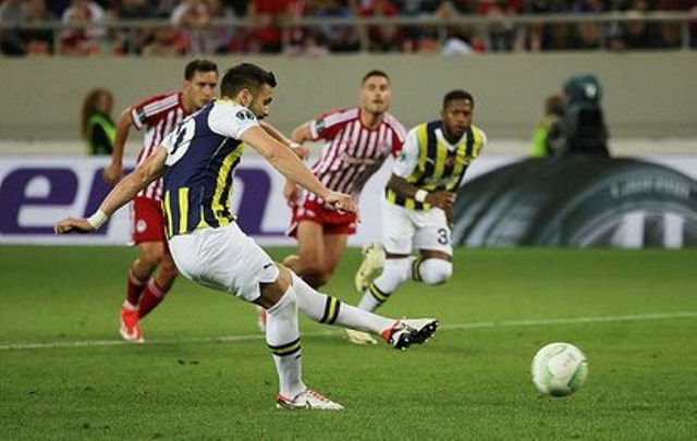 Fenerbahçe tur umutlarını İstanbul’a bıraktı! Olympiakos 3-2 Fenerbahçe