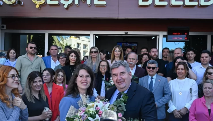 CHP’den Çeşme Belediye Başkanı seçilen Lal Denizli göreve başladı